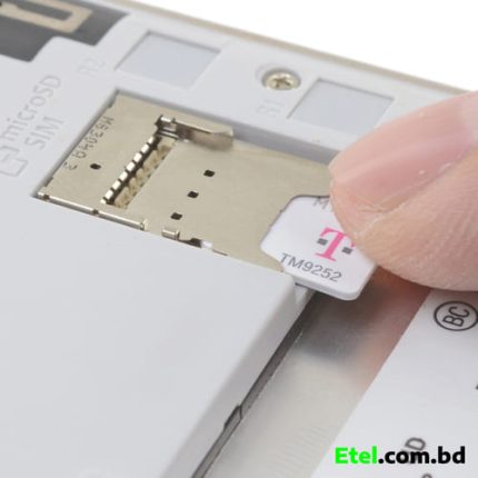 Samsung Galaxy J3 (2016) SIM tray